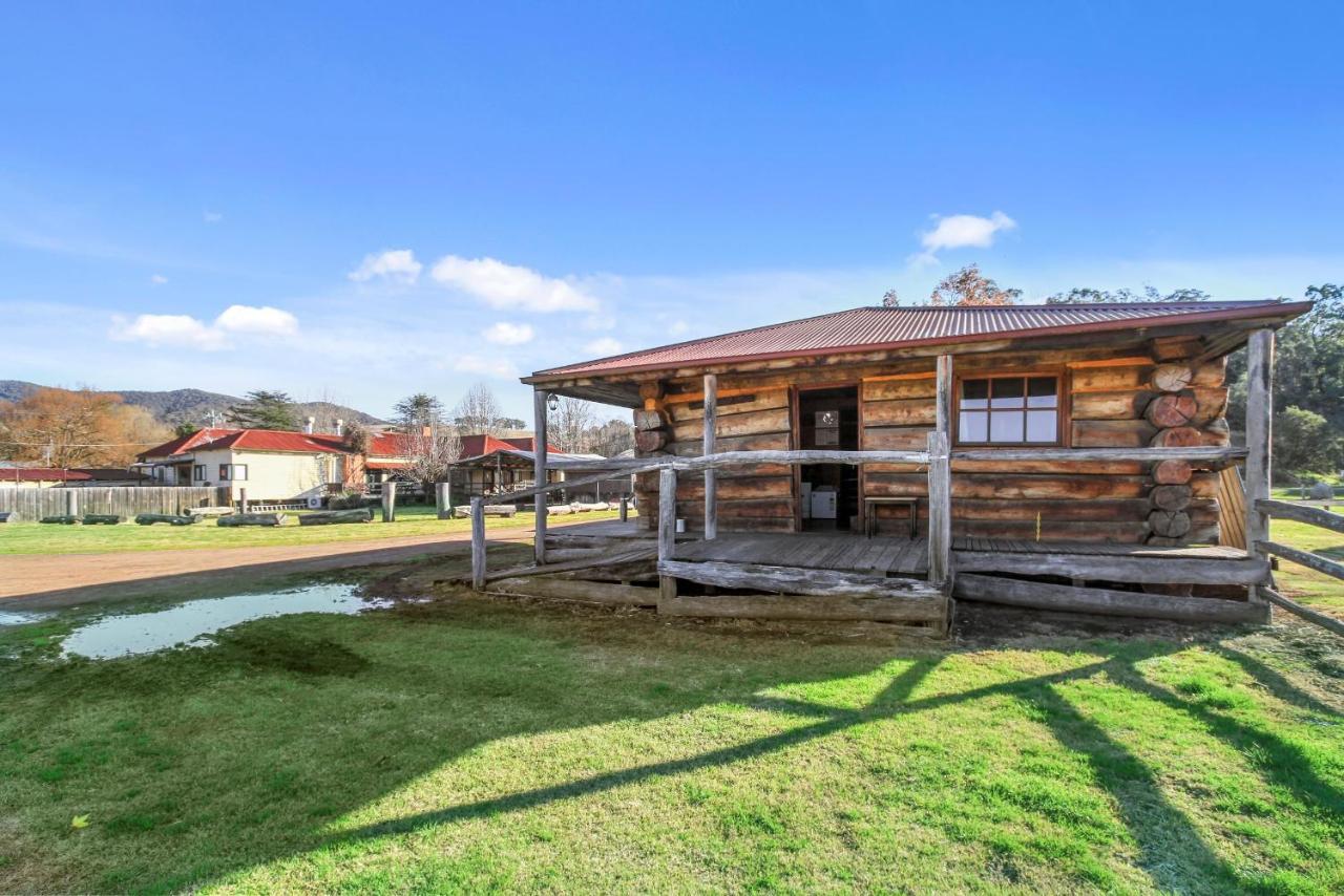 Dargo Hotel Exterior photo