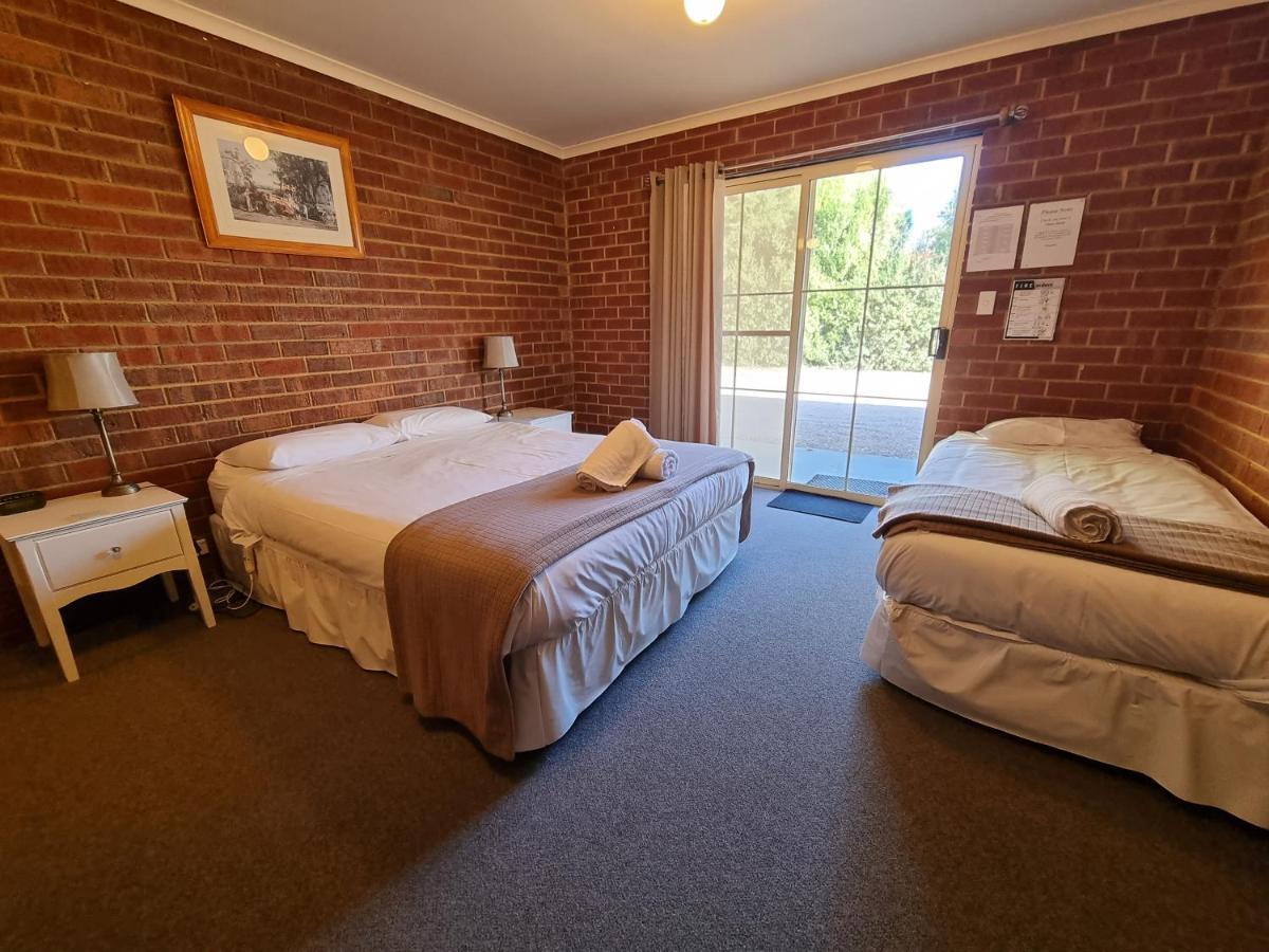 Dargo Hotel Exterior photo